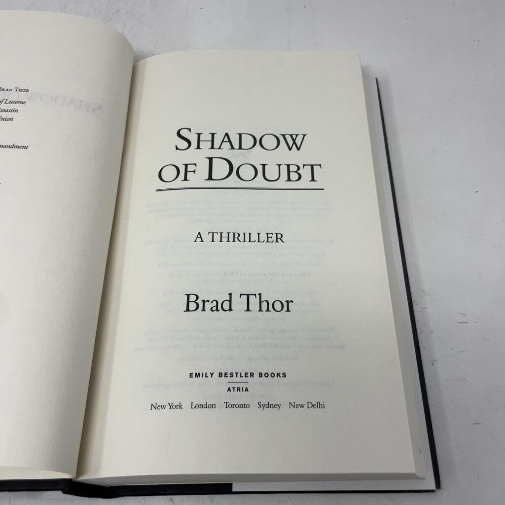 Brad Thor Shadow of Doubt: A Thriller (Hardcover, 1st Edition) f3xpd