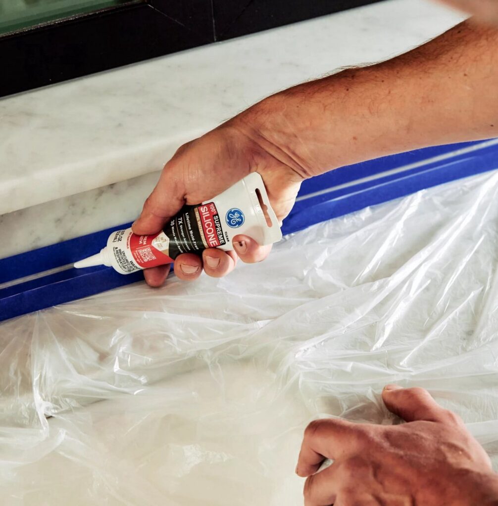 GE Supreme Silicone Kitchen & Bath Sealant (White, 2.8 fl oz) e45w6