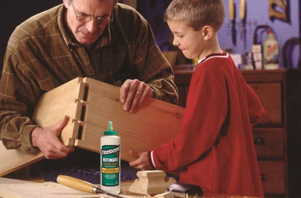 Titebond III Ultimate Wood Glue, Waterproof Interior and Exterior Adhesive (Tan, 16 oz) pg89w