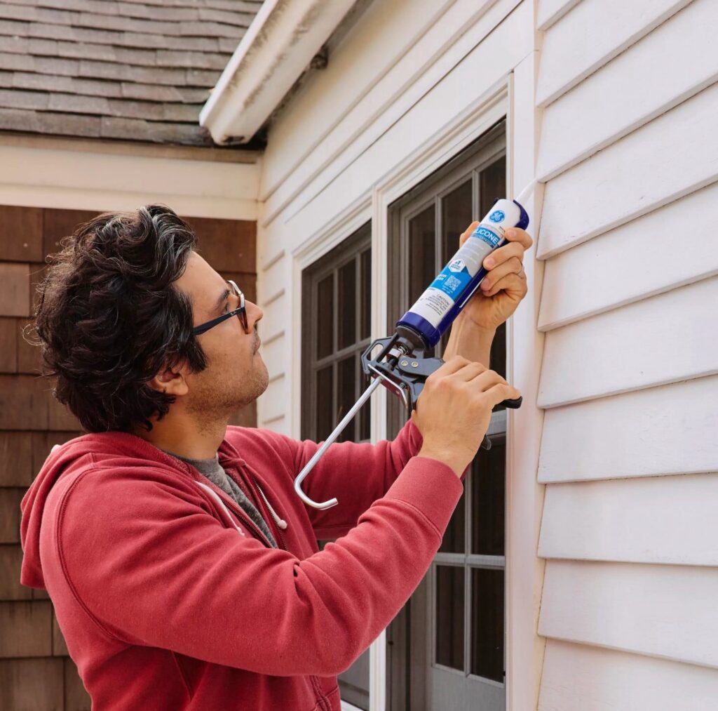 GE Silicone 1 All Purpose Window & Door Sealant (Clear, 10.1 fl oz) sc4vh