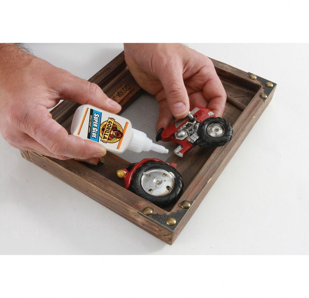 Gorilla Clear Super Glue, Impact Tough Adhesive for Plastic, Wood, and Metal (Clear, 0.5 oz) 4eujh